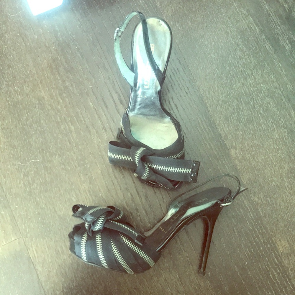 Bruno Frisoni zipper bow pumps